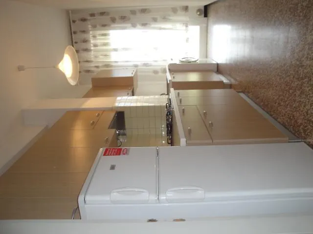Residence Centro Commerciale Τζεσόλο Λίντο 0*,